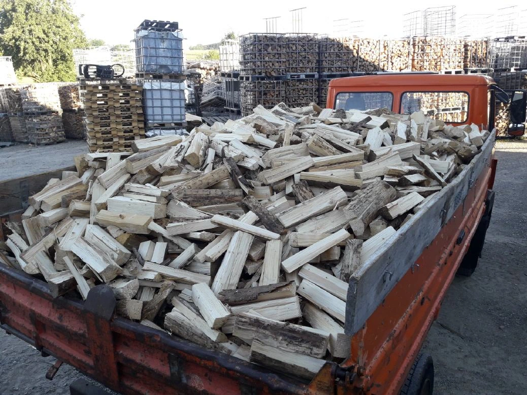 Anfeuerholz aus der Brennholzproduktion